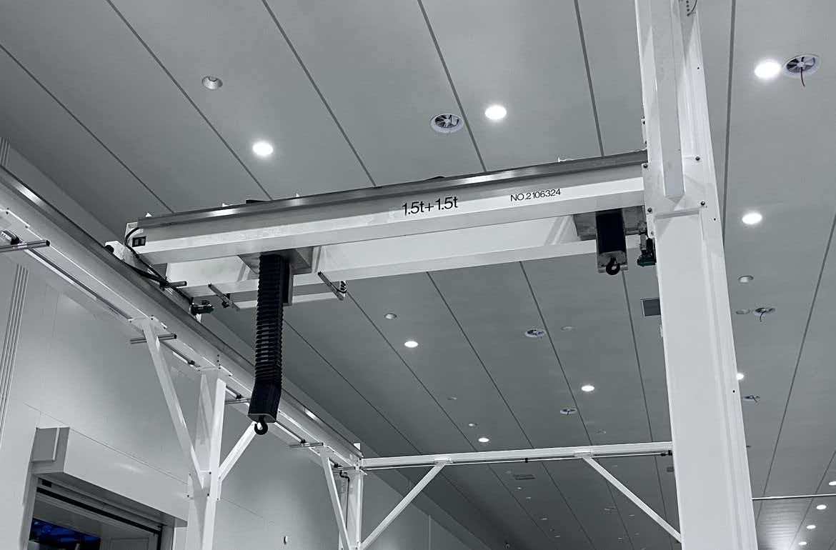 台州卫星超级工厂洁净室桥式双葫芦天车投产