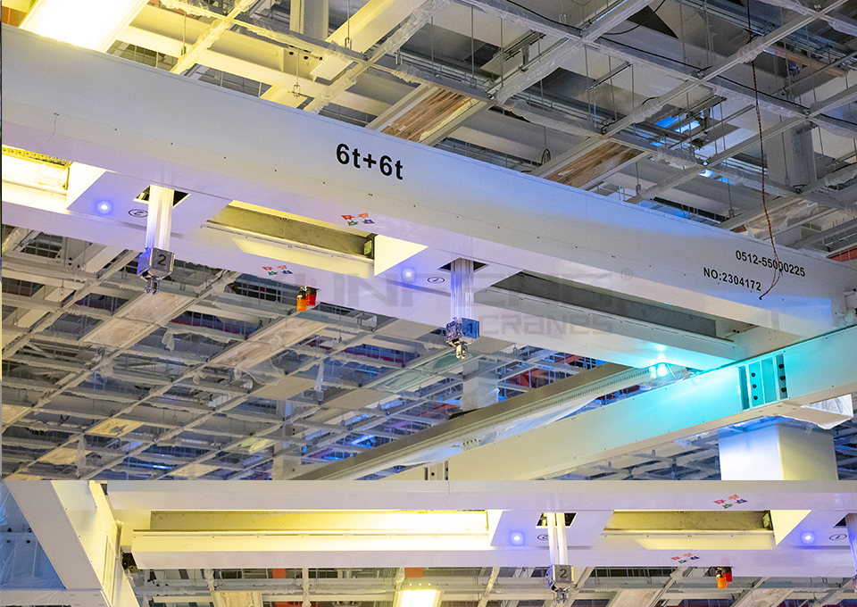 微米级定位洁净起重机